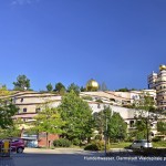 http://de.wikipedia.org/wiki/Waldspirale#mediaviewer/File:Waldspirale_Darmstadt_-_Hundertwasser-Haus.JPG